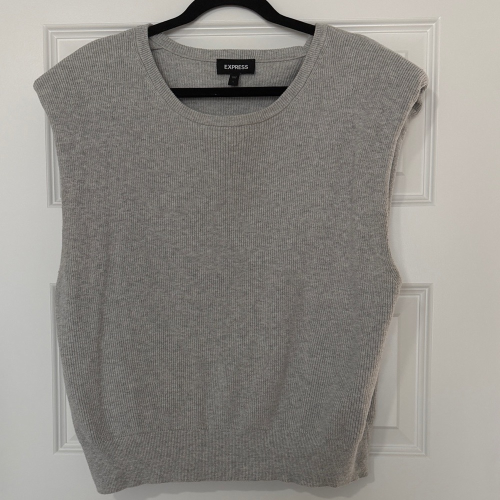 Express Women’s Light Gray Ribbed Sleeveless Sweater Tank Large